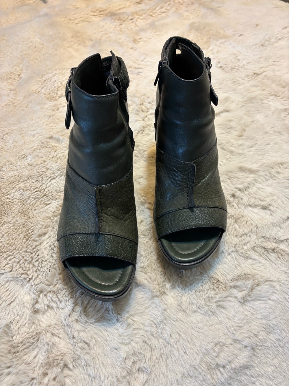 Alexander Wang Olive Leather Platform Peep Toe Booties 8.5 / 39